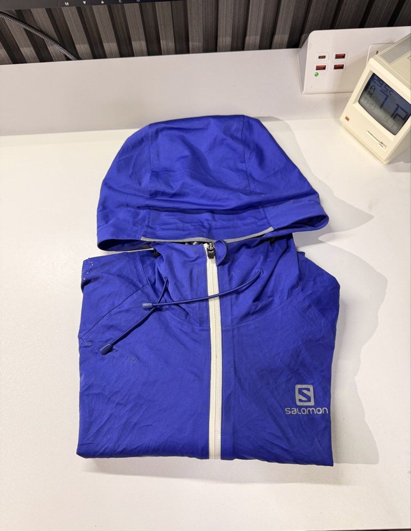 Salomon Clima Pro (Category: Coats, Jackets and Outerwear) located in Bulacan. Submitted by jomar_0705 (Listing ID 1463728028, Image 1). Description: Salomon Clima pro Small W20 L26 Good condition Expired sa loob , Stain .
