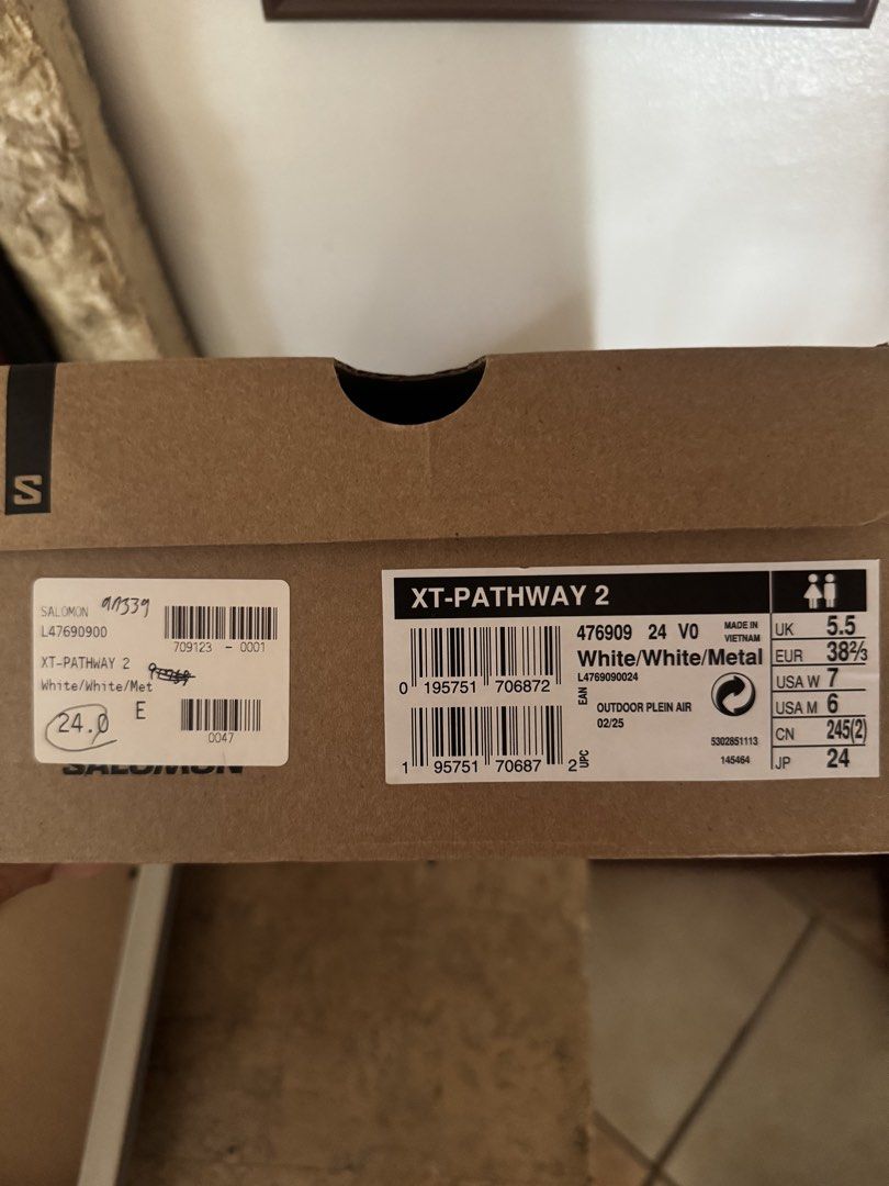 Salomon XT-Pathway 2 (size 7 US women) (Category: Sneakers) located in Mandaue City. Submitted by jia.vi (Listing ID 1463693262, Image 3). Description: Salomon XT-Pathway 2 Trail Running Shoes - Color: White/metal - Size: US 7 Women's / 24cm -bought this from a jpn pasabuy - used only a handful of times, still in good condition rfs: too small on me :(.