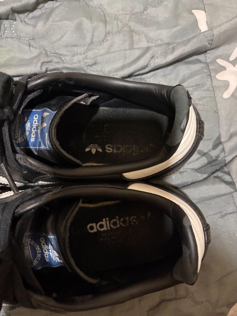 Samba (Category: Slippers & Slides) located in Manila. Submitted by baileyyy105 (Listing ID 1463639214, Image 3). Description: Pm for more details.