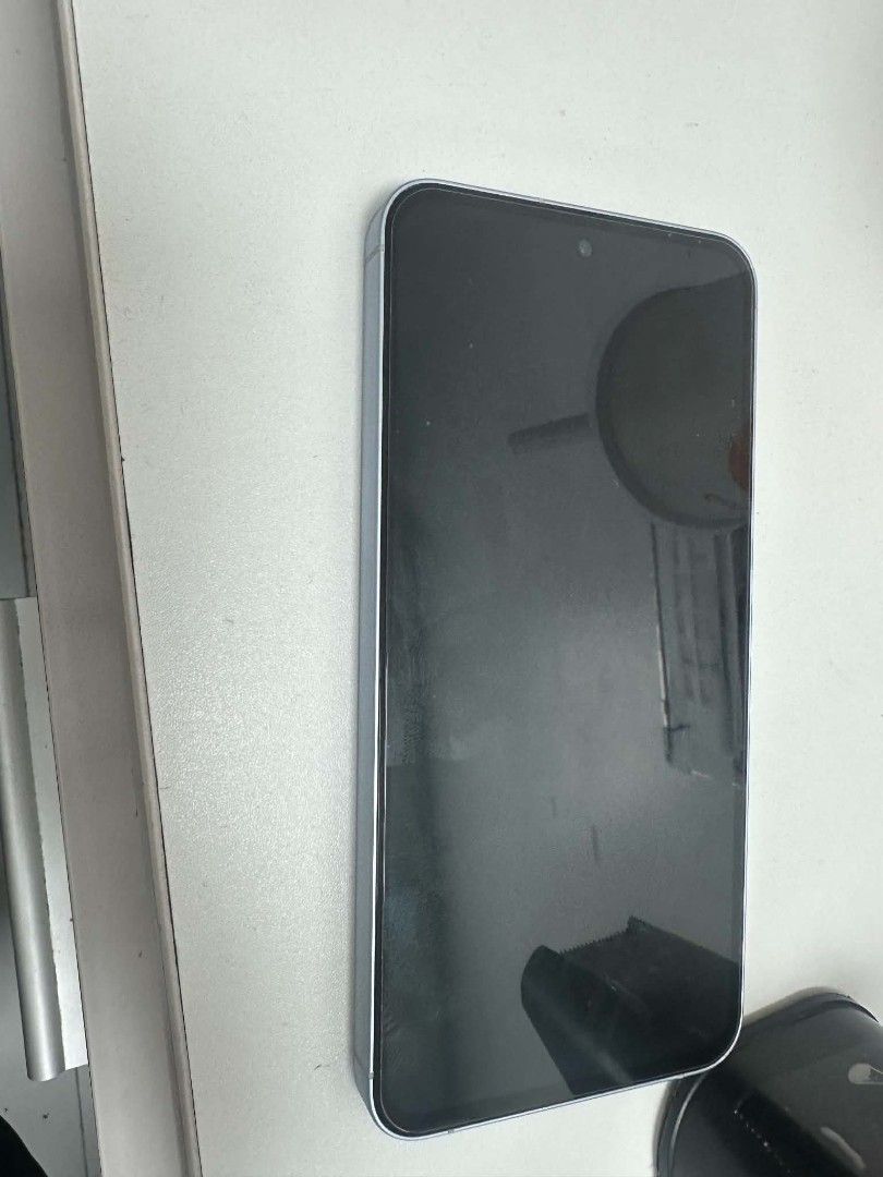 Samsung A55 5G (Category: Samsung) located in Imus. Submitted by dahdahlicious (Listing ID 1463587379, Image 2). Description: RUSH Sale Less thank 1yr used Good condition Rfs: manganganak need extra funds.