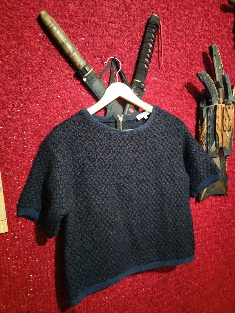 SANDRO KNITTED BLOUSE FOR WOMEN'S (Category: Activewear) located in Baguio. Submitted by vertex_nga.pow (Listing ID 1463556657, Image 2). Description: SANDRO KNITTED BLOUSE FOR WOMEN'S EXTRA SMALL SIZE DIMENSION 20.5L BY 18 ARMPIT TO ARMPIT EXCELLENT CONDITION BAGUIO LOCATION PLUS SF SA MALAYU JNT COURIER PASS COD UNLI VOUCH.