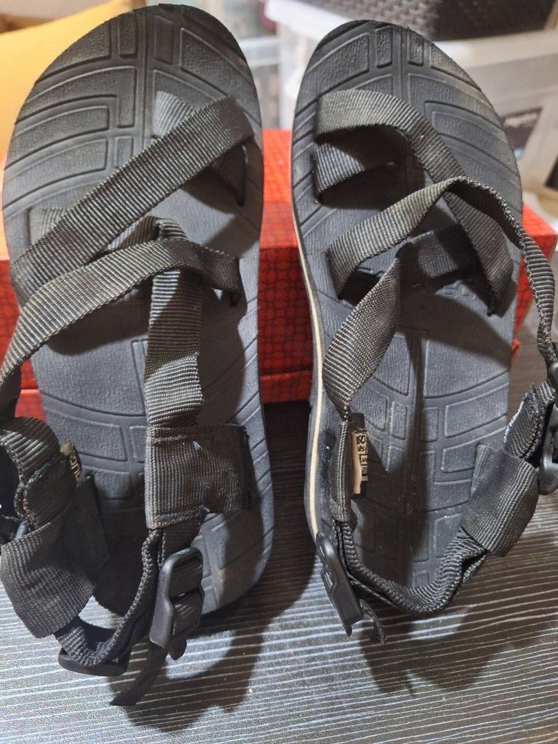 Sandugo Black Sport Sandals (Category: Flats & Sandals) located in Quezon City. Submitted by gnew024102 (Listing ID 1463599992, Image 1). Description: - Brand: Sandugo - Color: Black - Style: Sport Sandals - Features: Adjustable straps with buckle closure, durable sole with good grip - Ideal for: Outdoor activities, casual wear, adventures.