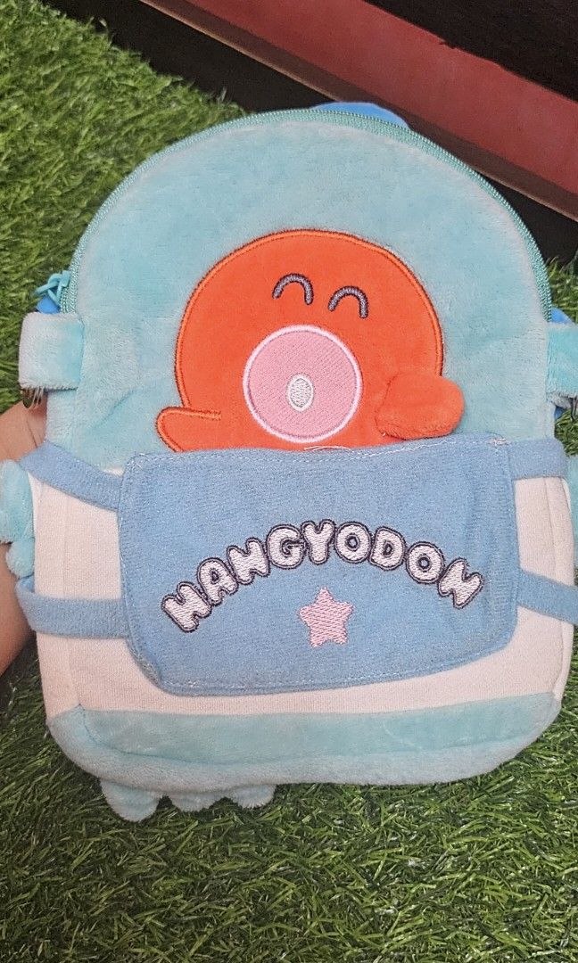 Sanrio hangyodon pouch (Category: Purses & Pouches) located in Umingan. Submitted by liezelsona48963 (Listing ID 1463608218, Image 3). Description: sanrio hangyodon pouch pwd lagyan ng sling as seen on the other pic details 8x 6 inches mop gcash.