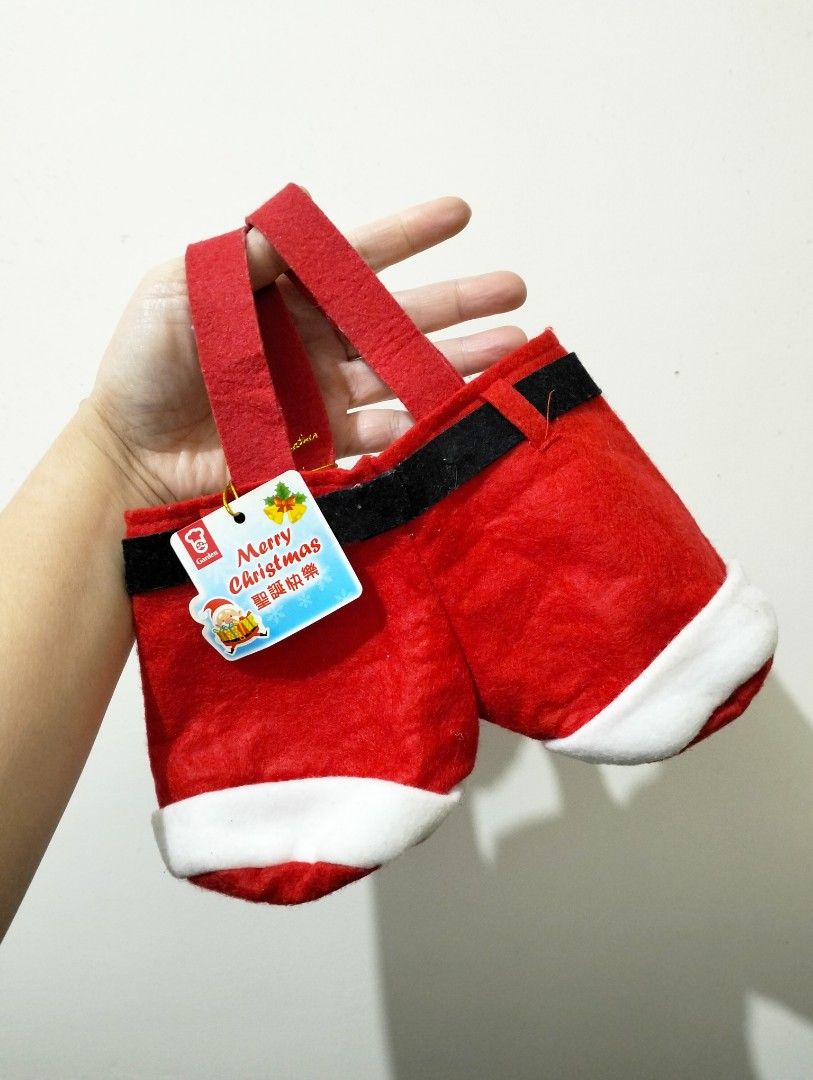 Santa Gift Bag (Category: Tote Bags) located in Baguio. Submitted by toys_of_yesteryear (Listing ID 1463694451, Image 2). Description: LOCATION: Baguio City PRICE: posted + sf DESCRIPTION: 👉 Santa gift bag. CONDITION: 👉 New 👉 Item description is subjective so buyers are encouraged to rely on their judgement based on the pictures posted before buying. Actual photos posted. 👉 SOLD AS IS, what you see is what you get. What may appear as normal w