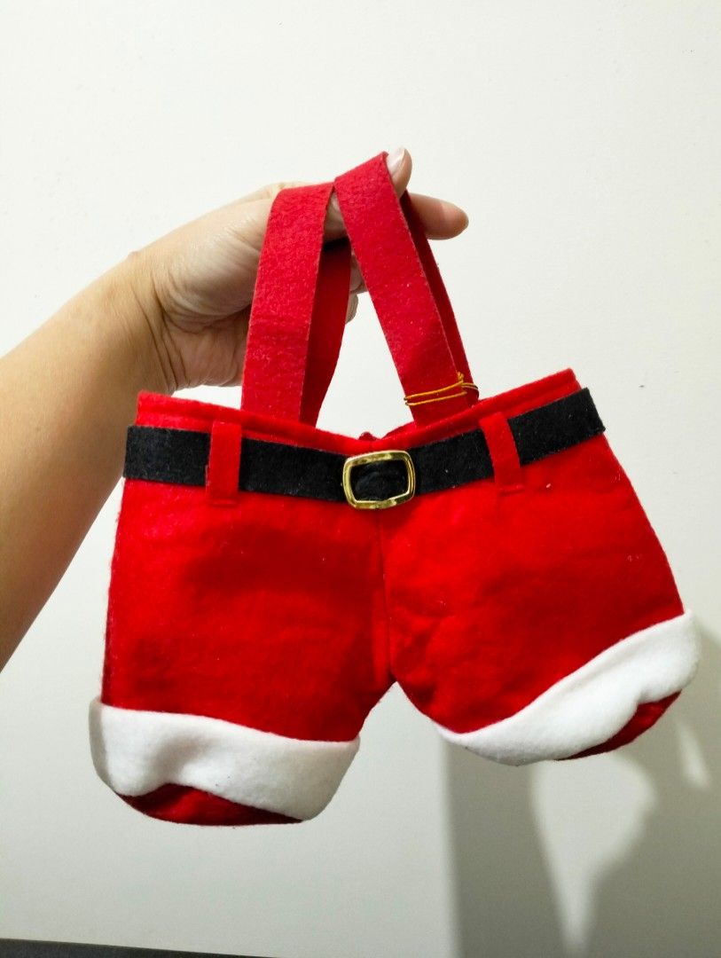Santa Gift Bag (Category: Tote Bags) located in Baguio. Submitted by toys_of_yesteryear (Listing ID 1463694451, Image 1). Description: LOCATION: Baguio City PRICE: posted + sf DESCRIPTION: 👉 Santa gift bag. CONDITION: 👉 New 👉 Item description is subjective so buyers are encouraged to rely on their judgement based on the pictures posted before buying. Actual photos posted. 👉 SOLD AS IS, what you see is what you get. What may appear as normal w