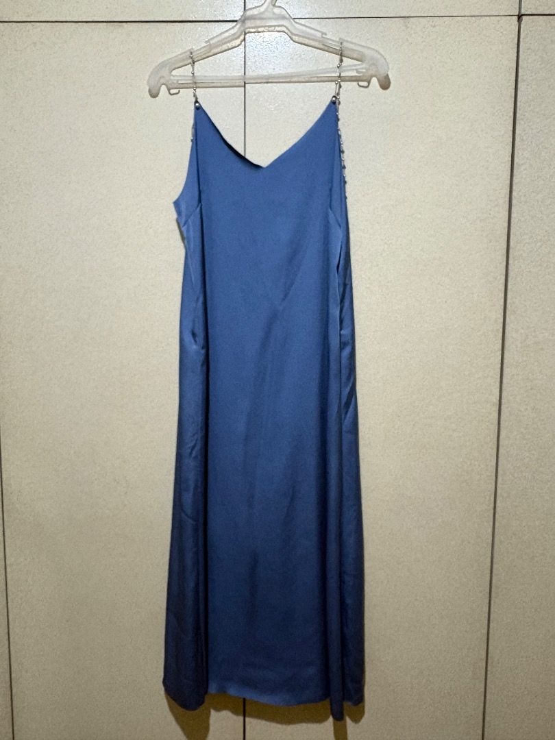 Satin Slip Dress (Category: Dresses) located in Quezon City. Submitted by icecreammonster (Listing ID 1463685462, Image 1). Description: No brand, satin slip dress with pearl straps Fits XS to Small.