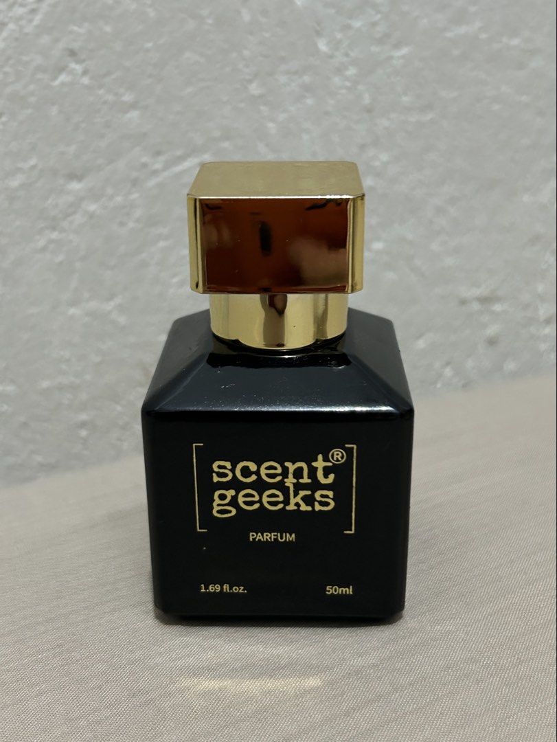Scent Geeks Valaya Perfume 50ml (Category: Fragrance & Deodorants) located in Manila. Submitted by elithiax (Listing ID 1463633936, Image 1). Description: - Scent Geeks Valaya Parfum - 50ml bottle (1.69 fl.oz) still almost full, just sprayed a few times to smell - Really super bango. It’s a nice clean, musky white floral, white peachy powdery scent 🤌🏻 (A crowd favourite, always sold out online, Very safe blind buy too) - 10/10 Very good project