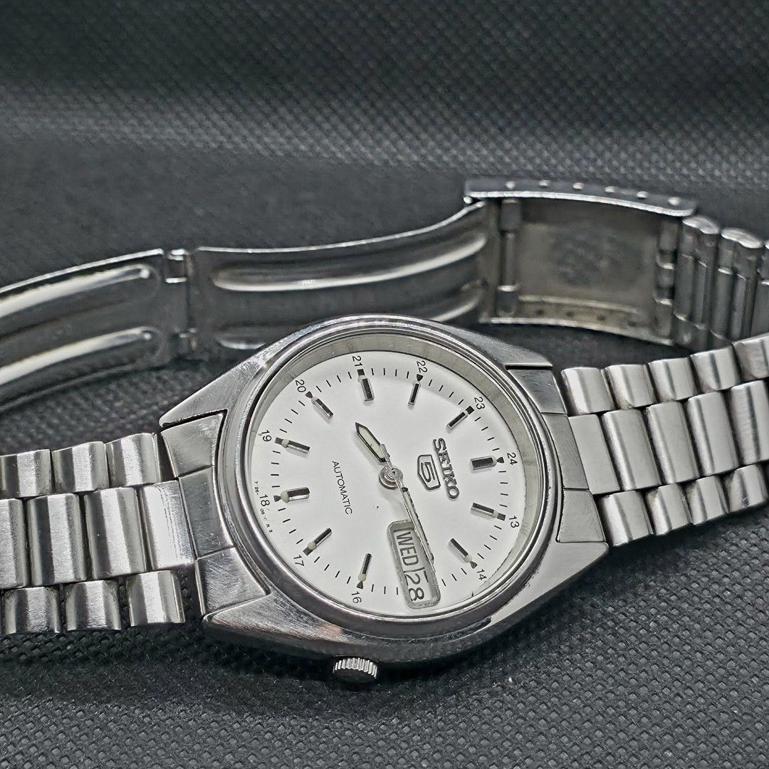 Seiko 5 Railway 7s26 (Category: Men's Watches) located in Cebu City. Submitted by morentimepiece (Listing ID 1463606054, Image 3). Description: WATCH DETAILS: • Model: Seiko Railway 7s26 • Size: 36mm • Movement: Automatic • Display: Day and Date • Close Back • Seiko Replacement Box WHAT'S INCLUDED: ✅ Newly Serviced ✅ Newly Polished ✅ 14-Day Machine Warranty ✅ Money-Back Guarantee if proven fake ✅ Price is negotiable for serious buyers ✅ Meet-up i