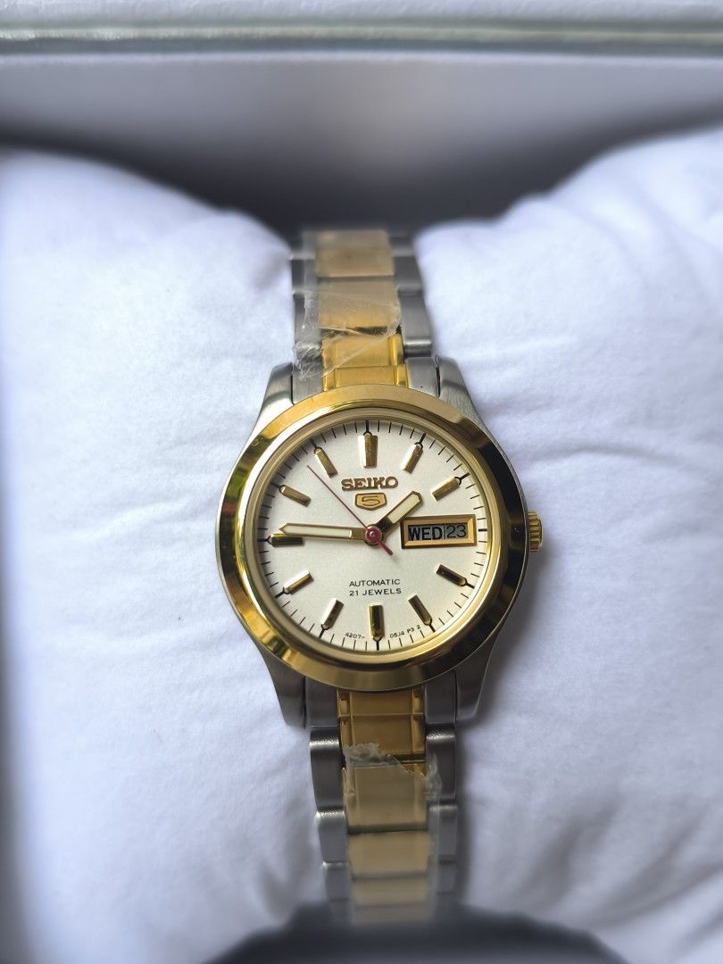 Seiko 5 Automatic SYMD90K1 (Category: Women's Watches) located in Iriga City. Submitted by chris569 (Listing ID 1463665040, Image 2). Description: FOR SALE❗❗ Seiko 5 automatic women's watch SYMD90K1 two tone 4207 movement 26mm case diameter with box, manual, card, tag and paper bag open for nationwide shipping via LBC Iriga City, Camarines Sur location.