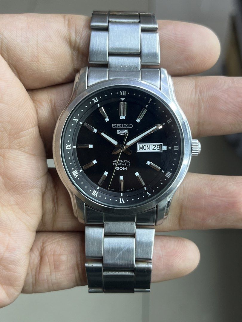Seiko 5 SNKP11K1 (Category: Men's Watches) located in San Juan City. Submitted by cal.28horologe (Listing ID 1463619640, Image 1). Description: Seiko 5 SNKK31K1 Quick details: Movement type : Automatic 38mm case diameter Excellent running condition Everything is working including: Time adjustment Date adjustment Price : ₱4,400php Inclusions: Unit and replacement Box. Location San Juan Greenhills. .