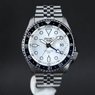 (Category: ) located in . Submitted by watchunify (Listing ID 1463574475, Image 1). Description: .