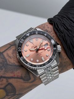 (Category: ) located in . Submitted by e.s.watches (Listing ID 1463697005, Image 1). Description: .