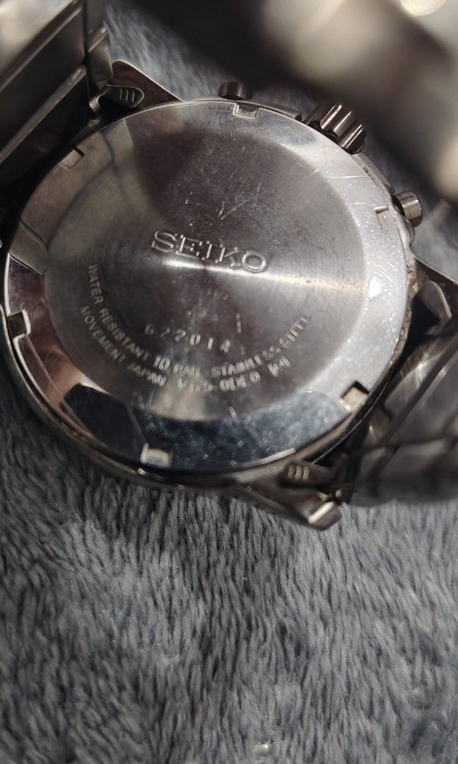 Seiko Core Solar Grey IP Steel Chronograph (Category: Men's Watches) located in Cebu City. Submitted by aceoftime (Listing ID 1463718978, Image 3). Description: In excellent condition Model: SSC391 Powered by light energy japanese V175 solar quartz Stylish black dial with white accents gunmetal tone luminous skeleton hands and index hour markers with the chronograph and 12/24 hr time, 6 month power reserve when fully charged 100m water resist IP 