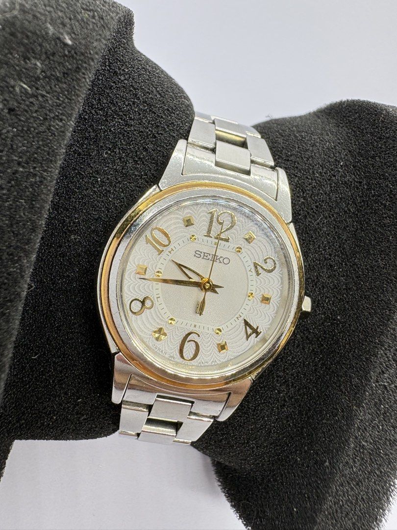 Seiko Lukia Solar Radio Wave Control Watch (Category: Men's Watches) located in Quezon City. Submitted by rentoti (Listing ID 1463620488, Image 2). Description: - Seiko Solar Radio Wave Controlled Watch - Silver-tone metal bracelet with elegant gold-tone bezel accents - Clean white dial with matching gold-tone hour markers and hands - working but hard to set the time since its a radio wave kayo na po magset -selling as is.
