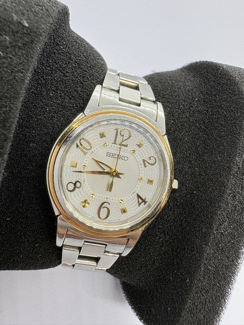 Seiko Lukia Solar Radio Wave Control Watch (Category: Men's Watches) located in Quezon City. Submitted by rentoti (Listing ID 1463620488, Image 1). Description: - Seiko Solar Radio Wave Controlled Watch - Silver-tone metal bracelet with elegant gold-tone bezel accents - Clean white dial with matching gold-tone hour markers and hands - working but hard to set the time since its a radio wave kayo na po magset -selling as is.