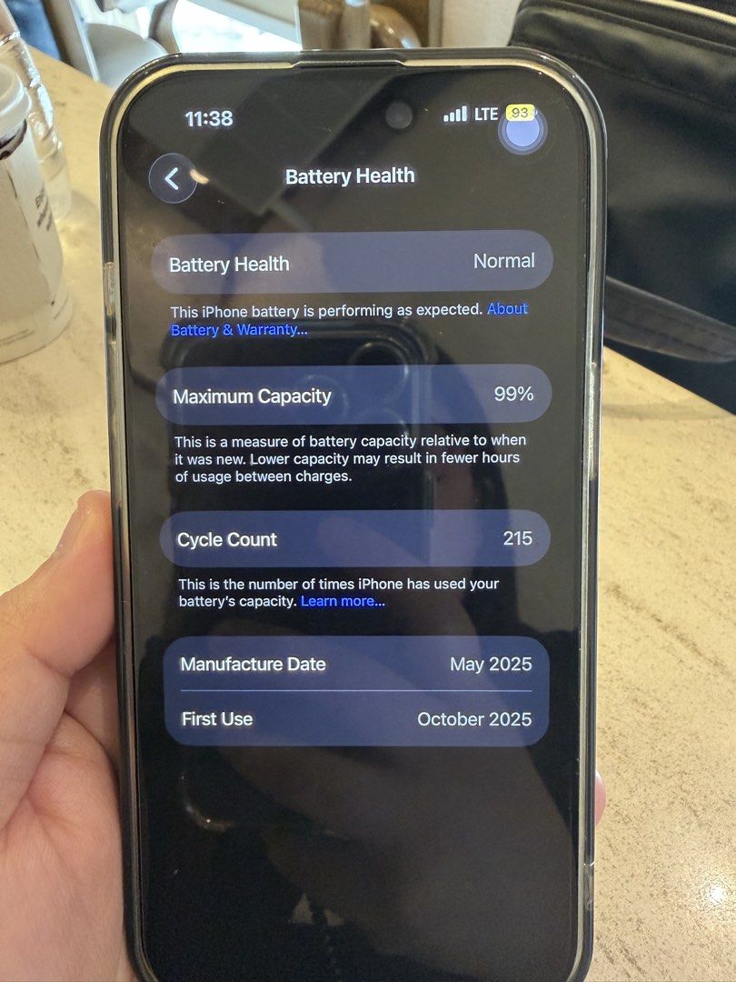 SELLING IPHONE 15 128gb (Category: iPhone 15 Series) located in Mandaluyong City. Submitted by M1030 (Listing ID 1463589399, Image 3). Description: SELLING IPHONE 15 128gb 28,999php - Female owner - True Tone - Never na repair - All Original Parts - No dents and scratches - Restart all you want! - Negotiable basta sure buyer! MEET UP ONLY SA ROCKWELL POWERPLANT MALL MAKATI .