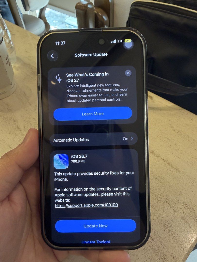 SELLING IPHONE 15 128gb (Category: iPhone 15 Series) located in Mandaluyong City. Submitted by M1030 (Listing ID 1463589399, Image 2). Description: SELLING IPHONE 15 128gb 28,999php - Female owner - True Tone - Never na repair - All Original Parts - No dents and scratches - Restart all you want! - Negotiable basta sure buyer! MEET UP ONLY SA ROCKWELL POWERPLANT MALL MAKATI .