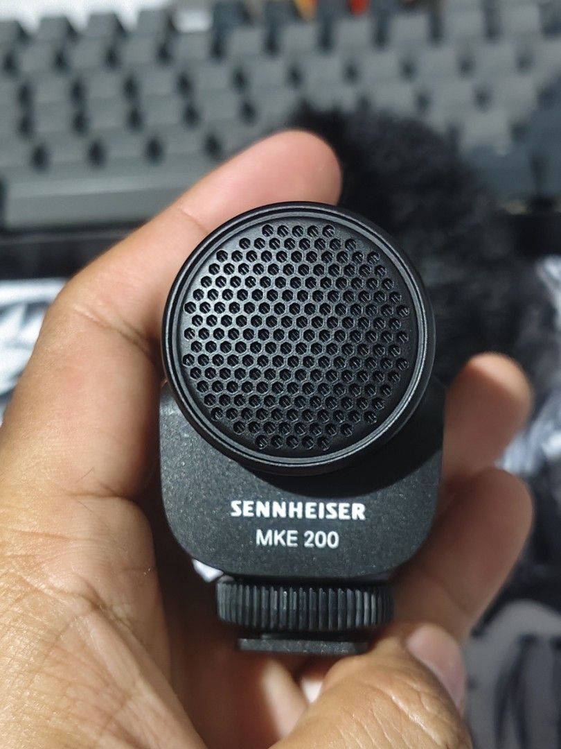 Sennheiser MKE 200 Directional On-Camera Shotgun Microphone (Category: Microphones) located in Mabalacat. Submitted by dam-sun (Listing ID 1463639923, Image 2). Description: - Sennheiser MKE 200 microphone - Perfect for vlogging and content creation - Compact and lightweight design - Includes windscreen to minimize wind noise - Mounts directly onto cameras or phone rigs - Delivers crisp and clear audio.
