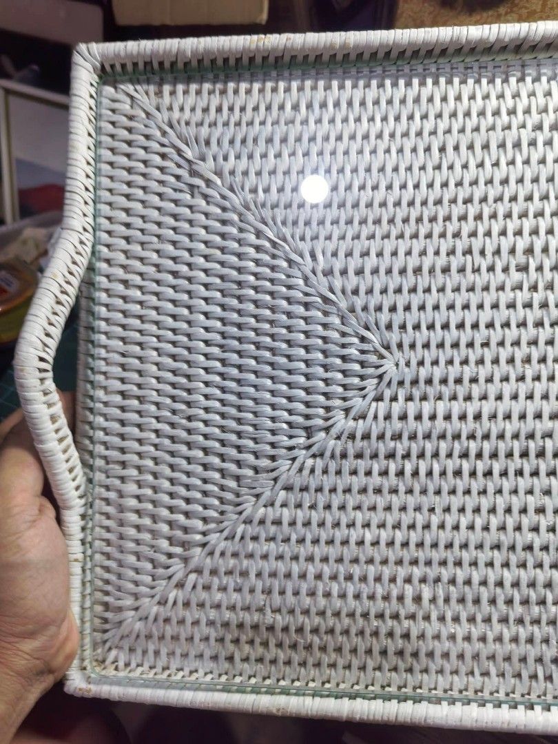 Serving Tray - Weaved Native Material with Tempered Glass (Category: Other Kitchenware & Tableware) located in Cebu City. Submitted by dudes_villanueva (Listing ID 1463604062, Image 3). Description: Serving Tray - Weaved Native Material with Tempered Glass 📌 In excellent condition. L16.5xW12 in.