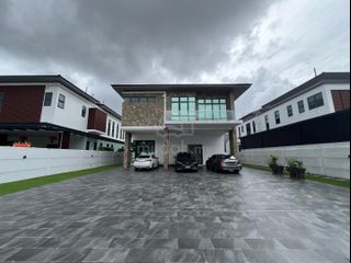 (Category: ) located in . Submitted by mudah918140 (Listing ID 1449725639, Image 1). Description: .