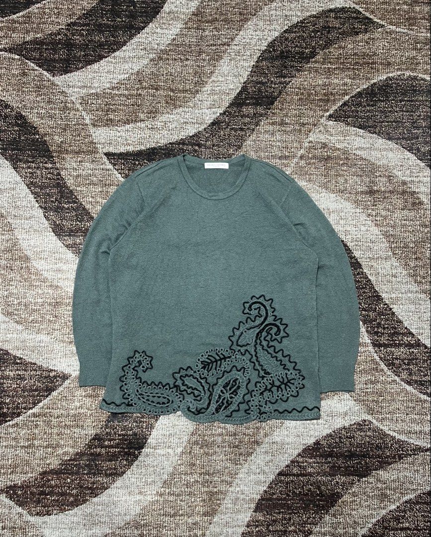 Seven Seven Knit Sweatshirt (Category: Longsleeves) located in Rizal. Submitted by ithriftph_ (Listing ID 1463671025, Image 1). Description: 🔻 Details 🔻 Seven Seven Knit Sweatshirt Soft knit style Large on tag Width: 20" Length: 25" Color rate: 8/10 Condition: 8/10 No issue Price: 130 pesos Reminders: Color may vary due to lighting and your screen resolution. Note: Ready to wear (already washed) Mode of Payment: 📌 Gcash Do not hesitate to DM m