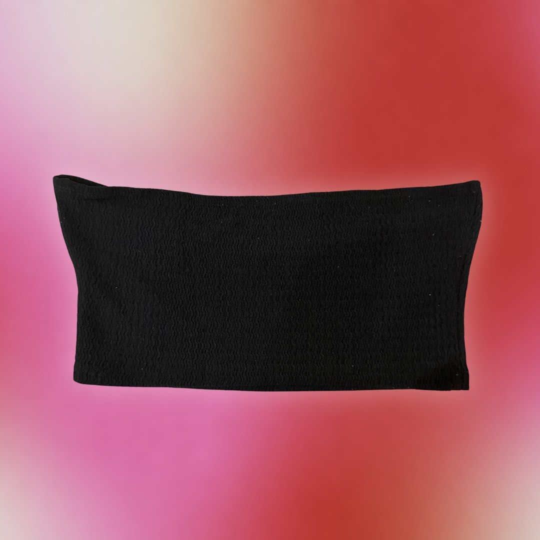 SHEIN black textured tube top | FIXED PRICE (Category: Others Tops) located in Quezon City. Submitted by spiez (Listing ID 1463704684, Image 1). Description: - fits M-L - never used! - RFS: decluttering - ‼️FIXED PRICE - DM for more pics/info :).