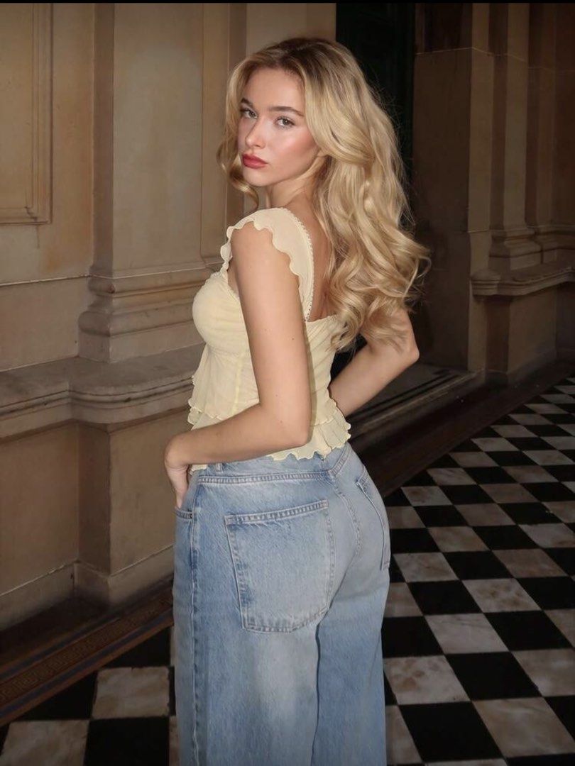 SHEIN Crop Top (Category: Others Tops) located in Santa Rosa. Submitted by closetbykenny (Listing ID 1463605676, Image 2). Description: BRANDNEW SIZE XXS COLOR BEIGE MOP: GCASH, BDO & MAYA MOD: J&T/LALAMOVE LOCATION: MANILA.