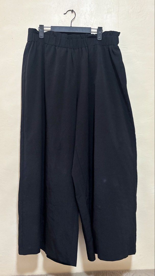 SHEIN Culotte Pants Black Size 1XL (Category: Skirts) located in Santa Cruz. Submitted by homedecluttersale (Listing ID 1463643436, Image 1). Description: • Bought in Shein • Fits large to XXL • In excellent condition 🚚 Shipping via J&T only 📦 Shipping fee to be shouldered by buyer 💳 Mode of payment: GCash 📍 Santa Cruz, Laguna.