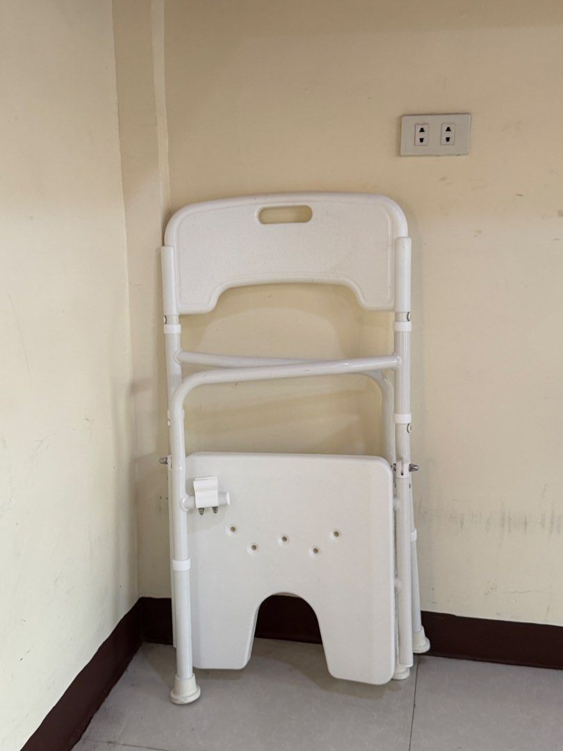 Shower chair (Category: Rehabilitative Devices) located in Cainta. Submitted by reabilty (Listing ID 1463707030, Image 1). Description: FOR SALE Heavy-Duty Folding Shower Chair ✅ Gamit: Para sa ligtas at komportableng pagligo ✅ Frame: Matibay na ALLOY — hindi kalawangin ✅ Nakatupi: Kasya sa maliit na espasyo, madaling dalhin ✅ Upuan: Matibay na plastik • May butas — lumalabas ang tubig ✅ Taas: Pwede i-adjust ang bawat paa — akma sa sinumang gumag