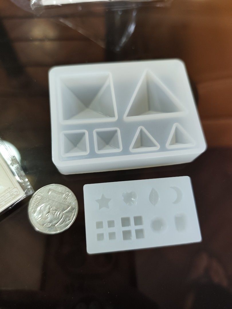 Silicone Mold Resin Craft (Category: Craft Supplies & Tools) located in Makati City. Submitted by khrizaccessories (Listing ID 1463602469, Image 1). Description: Bought in Osaka Japan Daiso Resin jewelry making craft tools.