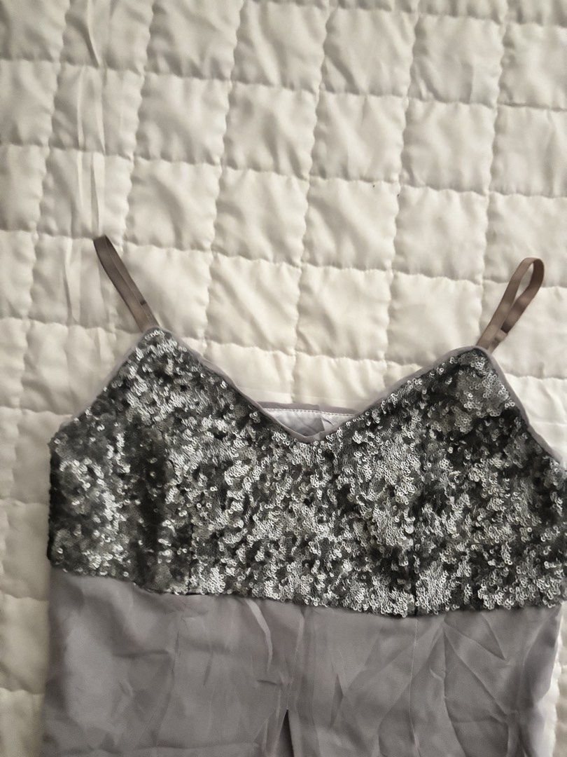 Silver Sequin Camisole (Category: Sleeveless) located in Tarlac. Submitted by lucyfinds (Listing ID 1463689293, Image 3). Description: .