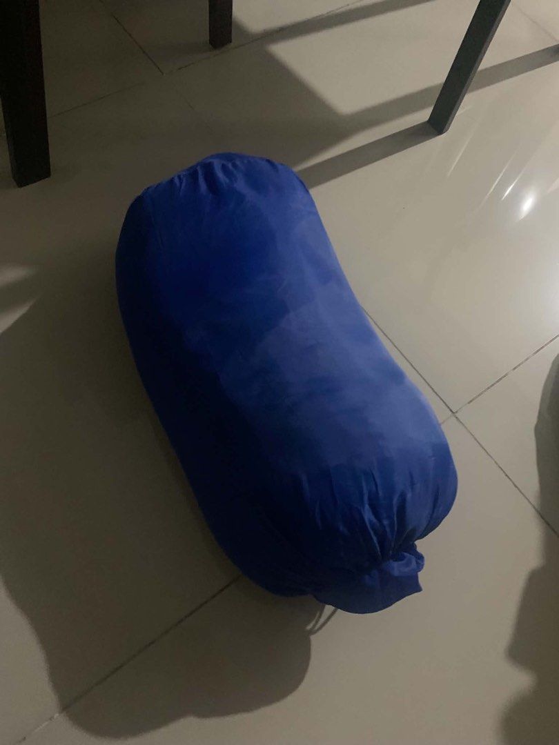 Sleeping Bag Blue (Category: Hiking & Camping) located in Manila. Submitted by melvinjohn14829 (Listing ID 1463669199, Image 2). Description: - Used once only for an overnight NSTP - in great condition .