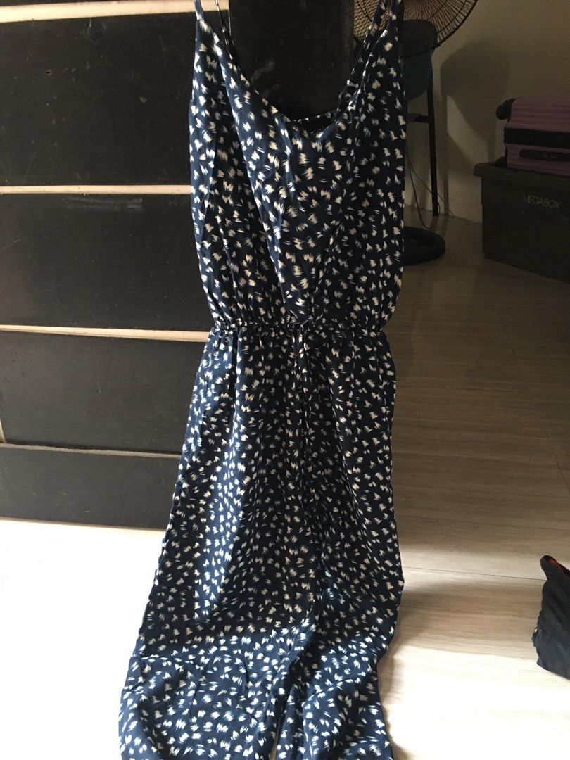 sleeveless dress (Category: Dresses) located in Marilao. Submitted by joelheather02 (Listing ID 1463652340, Image 1). Description: .