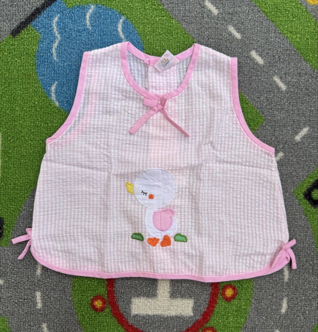 Sleeveless Sando (Category: Babies & Kids Fashion) located in Rizal. Submitted by preloovved (Listing ID 1463573426, Image 1). Description: Preloved, 3-6mos Meet-up only in GB1 San Mateo, Rizal Shipping fee c/o buyer. MCFA or J&T express Payment to be sent to me via BPI/BDO/GCASH only. 😁 J1 .