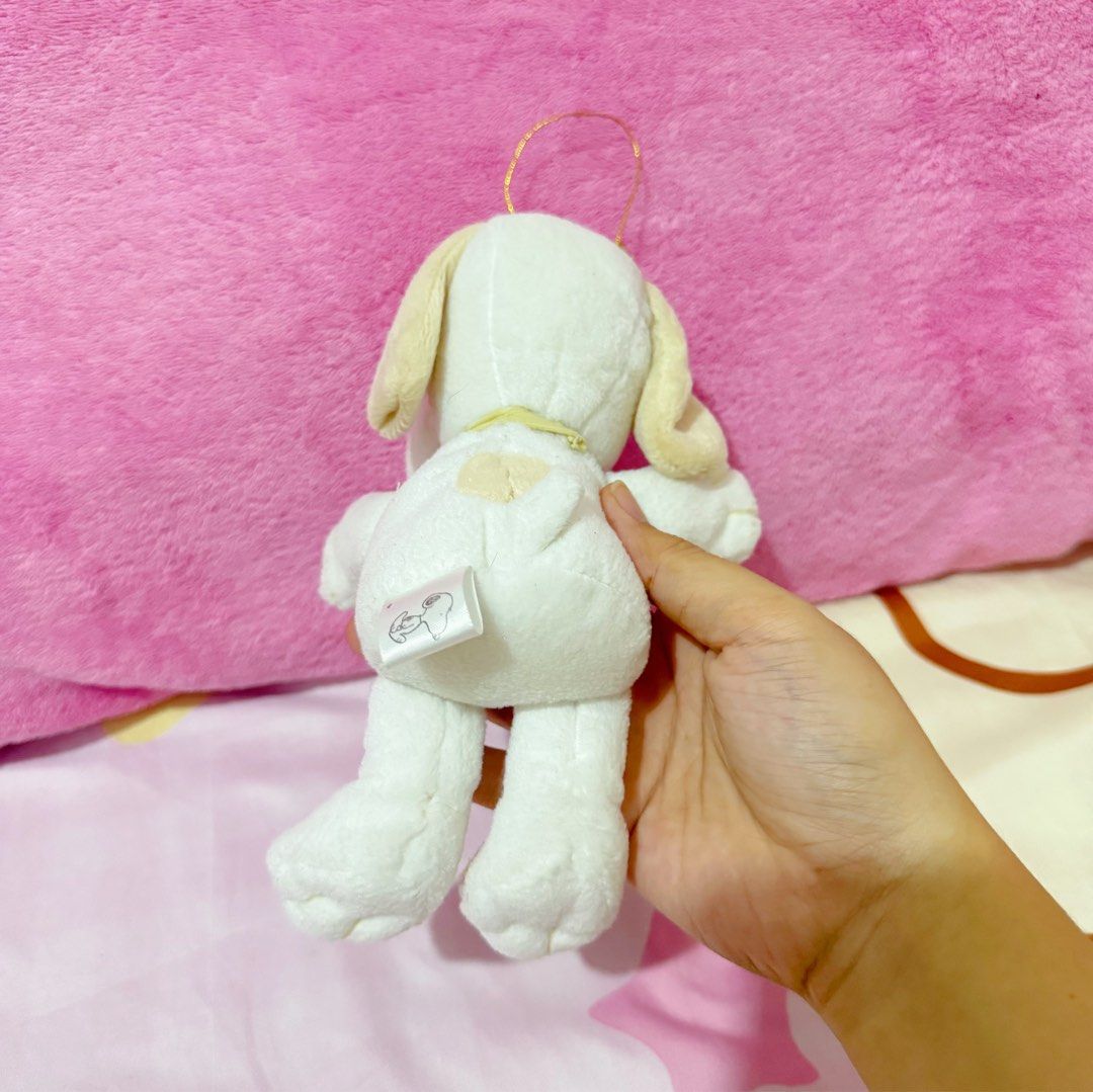 Snoopy Peanut Beige Charm Plush (Category: Plushies & Soft Toys) located in Manila. Submitted by ashyyel_ (Listing ID 1463675655, Image 3). Description: washed already.