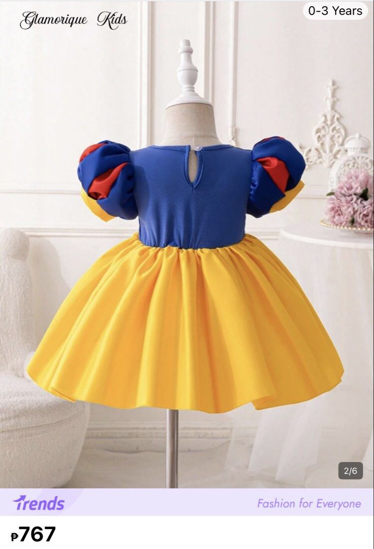 Snow white dress (Category: Babies & Kids Fashion) located in Muntinlupa City. Submitted by kira.sln (Listing ID 1463666709, Image 2). Description: Used once only for photoshoot, fit to 1-2yrs old. Thick fabric and has inner. Good as new with zip pouch. Original price 700plus.