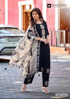 (Category: ) located in . Submitted by roseboutique_sg (Listing ID 1463736589, Image 1). Description: .