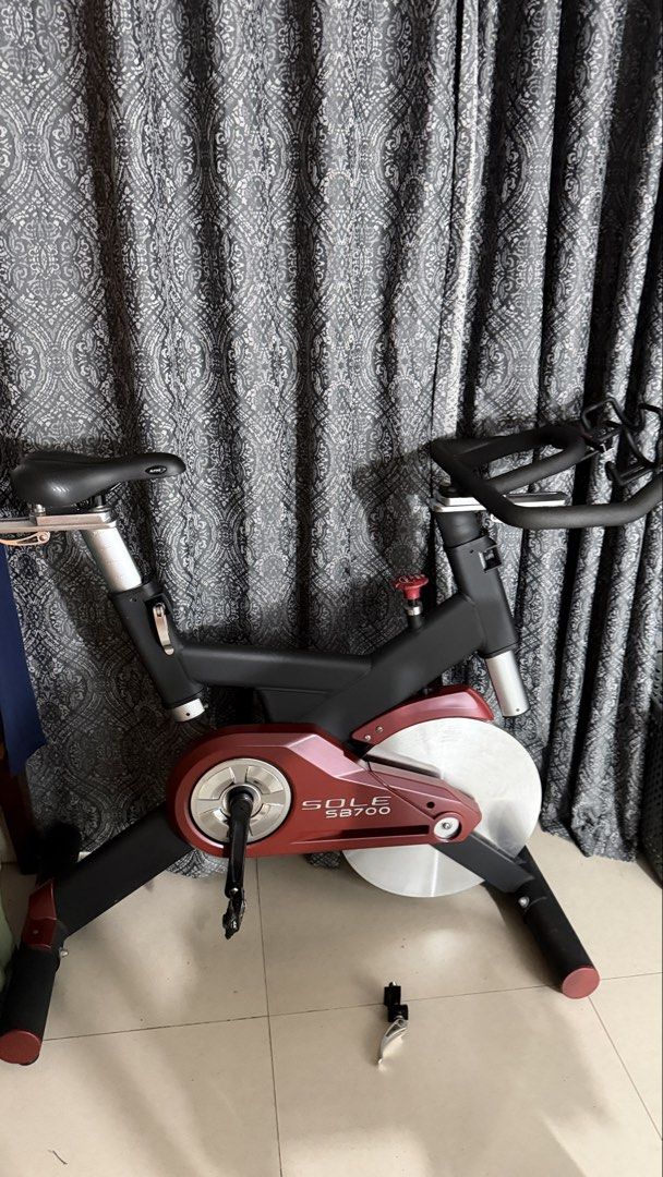SOLE SB700 SPIN BIKE (Category: Cardio & Fitness Machines) located in Quezon City. Submitted by mythriftdeals (Listing ID 1463664850, Image 1). Description: Sole SB700 22 kg Flywheel Gym grade Cubao QC.