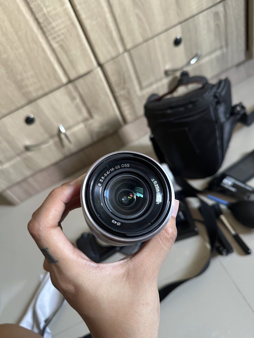 Sony A6000 (Category: Camera Bags & Carriers) located in Manila. Submitted by mae__________c (Listing ID 1455103463, Image 3). Description: No issue Meet up +100 at Sta Ana Manila/Rockwell Makati Lalamove COD is allowed : Pickup Sta Ana Manila Inclusion: Bag Camera Strap 1 SD card 18-55mm lens Cleaning Kit Complete Set 1 Battery 1 Charger for 2 batteries Negotiable.