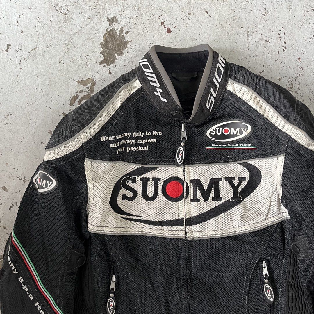 SOUMY RACING JACKET✨ (Category: Coats, Jackets and Outerwear) located in Iloilo. Submitted by anonymous_ph (Listing ID 1463623858, Image 3). Description: SOUMY RACING JACKET✨ MEDIUM SHOULDER-15 WIDTH PIT TO PIT- 20 LENGTH-23.5 HEM- 18 SLEEVE LENGTH FRM ARMPIT- 19.5 CR:9.5/10 (NEEDWASH ONLY) NO FLAW / EXCELLENT DM IF INTERESTED 📩 .