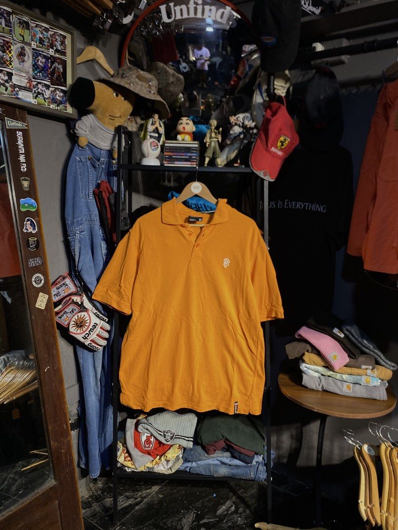 SOUTHPOLE POLO SHIRT (Category: Tshirts & Polo Shirts ) located in San Pablo. Submitted by genesisllo24149 (Listing ID 1463666209, Image 1). Description: SOUTHPOLE POLO SHIRT LENGTH -> 31 WIDTH -> 22 ISSUE -> NONE CONDITION -> EXCELLENT DM TO PURCHASE 📥 DISCLAIMER: - Please manage your expectations, posted items are preloved, used & thrifted -Actual color may vary due to lighting -Flaker will be posted.