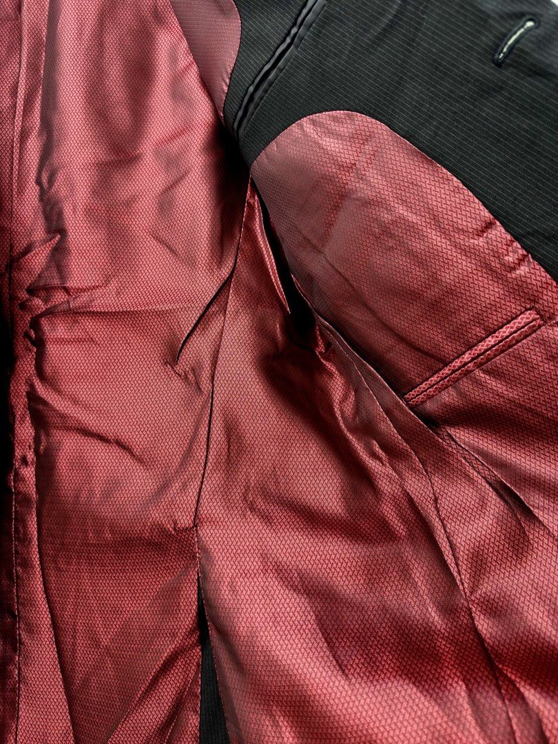 Splash Men's Blazer Size 38 Contemporary Fit (Category: Coats, Jackets and Outerwear) located in Cagayan de Oro. Submitted by divinephoenix (Listing ID 1463615949, Image 3). Description: - Brand: Splash - Color: Black with pinstripes - Lining: Bold red pattern - Fit: Contemporary - Size: 38 - Closure: Two-button - Pockets: Flap pockets - Cuffs: Button details - Occasion: Smart casual to formal.