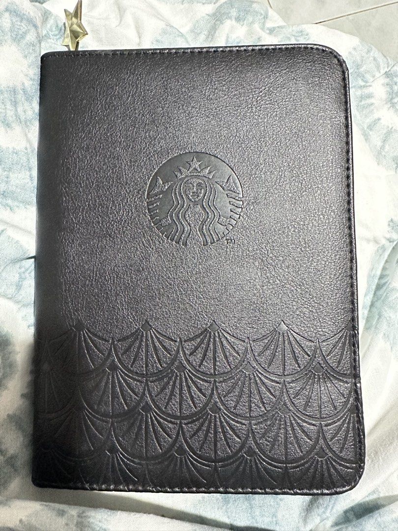 Stabucks Holiday 2022 Organizer (black) (Category: Stationery & School Supplies) located in Marikina City. Submitted by lainegrio (Listing ID 1463639478, Image 1). Description: Rfs: Decluttering Starbucks Holiday Tradition 2022 Organizer (planner not included) in basic black MOP - Gcash MOD - Lalamove, Grab express, JnT.