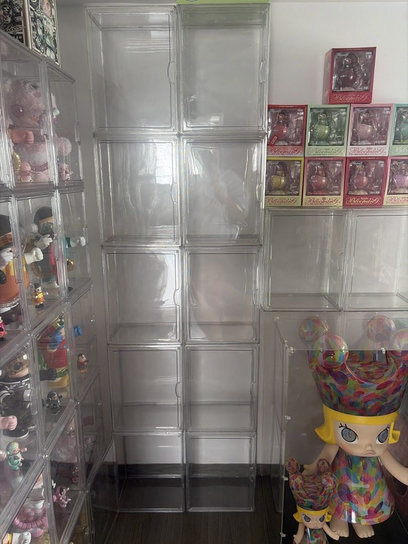 Stackable Display Boxes (Category: Trading Cards Accessories) located in Singapore. Submitted by misssssyyyyyy (Listing ID 1463583054, Image 1). Description: - Stackable clear display boxes x 12 pcs - Ideal for Molly Princess 400% or Space Molly 400% - Keeps items dust-free - Various sizes available - Perfect for organizing your display Self collection at Bukit Panjang.