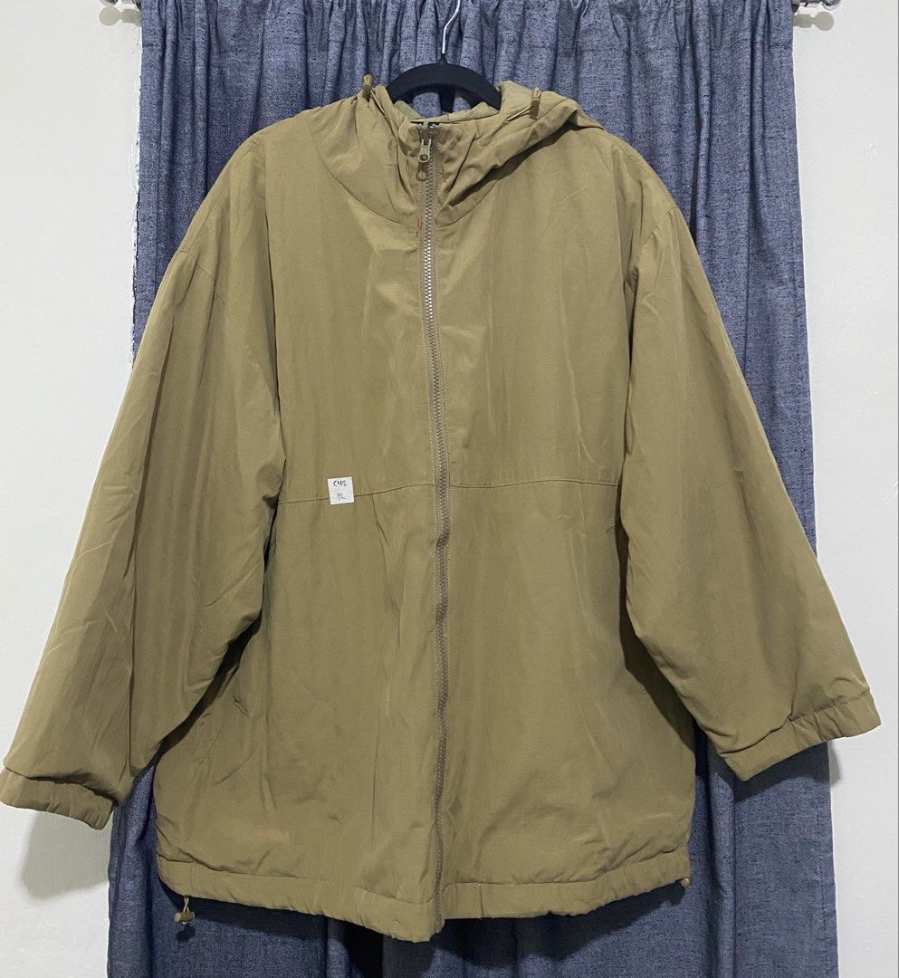 studio CLIP Multi-Function Reversible Hoodie Coat - Unisex (Category: Coats, Jackets and Outerwear) located in Davao. Submitted by aboducayen (Listing ID 1463704249, Image 2). Description: Size: Free size (Oversized Fit) Brand: Studio clip (Japan-based) Product Overview Embrace the perfect blend of casual utility and minimal street-style aesthetic. This multi-functional outerwear piece features a classic diamond-quilted pattern on one side and a 