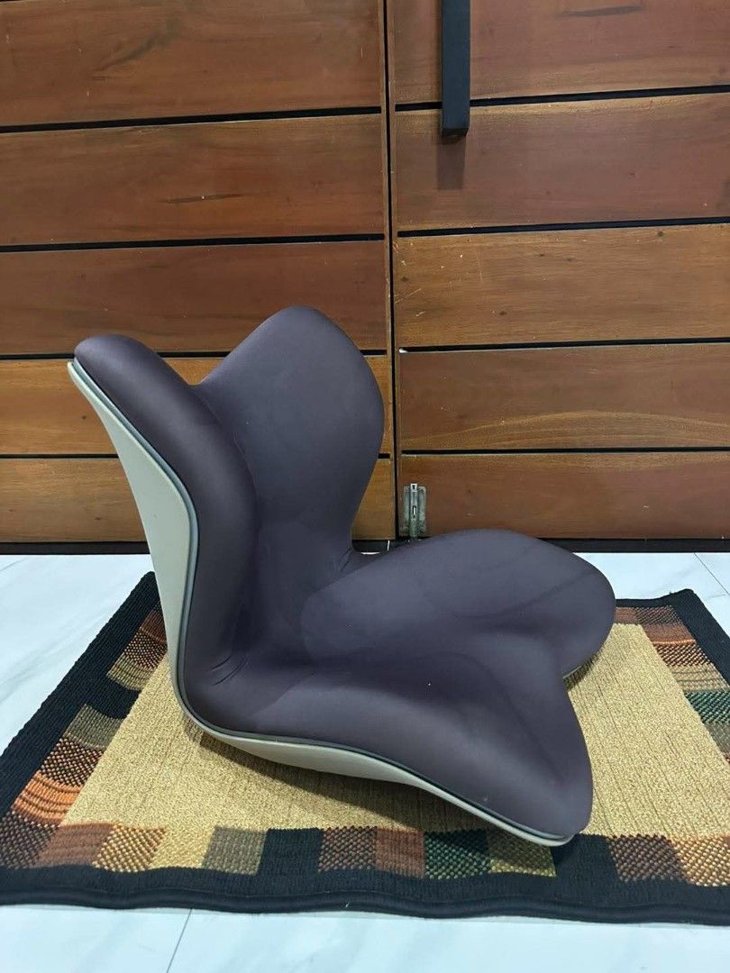 Style Body Make Seat Chair Posture Corrector Cushion (Category: Braces, Support & Protection) located in Quezon City. Submitted by dannikkishoppe2 (Listing ID 1463674552, Image 3). Description: Style Body Make Seat Chair Posture Corrector Cushion ‼️₱1800‼️ • Enhance your posture with this specially designed seat chair. • Unique shape provides excellent support for your back and hips. • Features a soft, comfortable fabric cover. • Ideal for use on