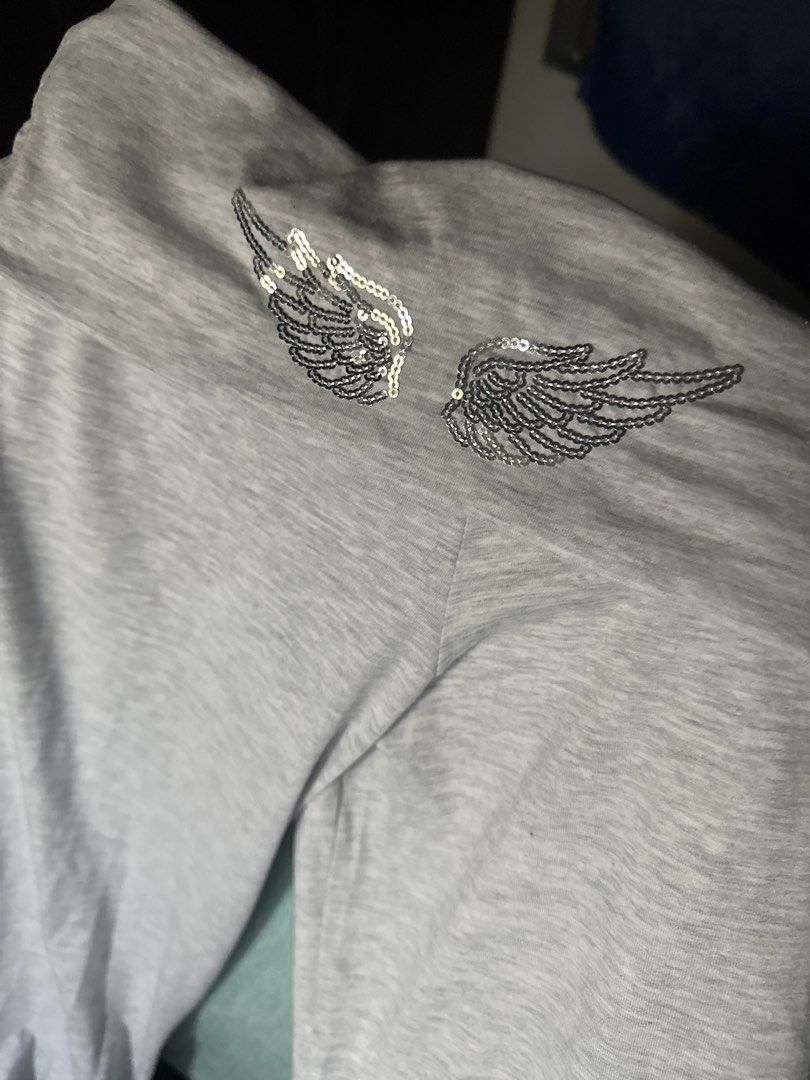 Subdued Grey Sweatpants with Sequin Angel Wings (Category: Shirts) located in Quezon City. Submitted by tayspreloved (Listing ID 1463675218, Image 1). Description: rfs: too small for me Worn once js to see if it fits Bought this from Germany! Open for swap: medium size .