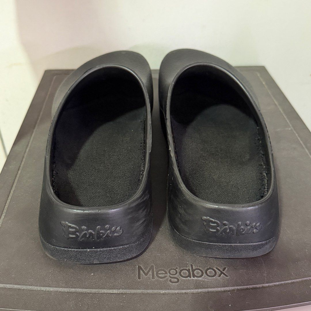 Super Birki - Black (Category: Slippers & Slides) located in Butuan. Submitted by hwthomz (Listing ID 1463556644, Image 3). Description: Size 10/43/280 Bought at Res Toe Run (4,590). Without original box. Perfect for chefs, barbers, and jobs that demand long standing for hours..