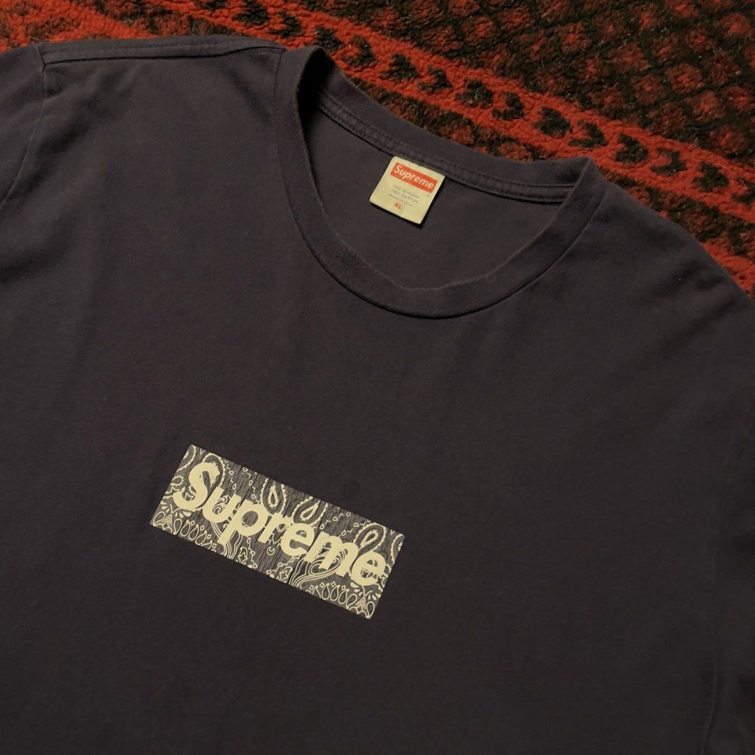 Supreme Bandana Box Logo (Category: Tshirts & Polo Shirts ) located in Caloocan City. Submitted by piecesgarments (Listing ID 1463675890, Image 3). Description: Supreme | Bandana Box Logo (Next photos for detailed pictures and when worn) Size:XL ON TAG Width:21" Length:28" Material Quality:cotton Issue:hairline minimal Condition:Good As New Model:5’7 Price:₱480 📝Reminder: All items are thrifted.Expect the condition of the item is used! Orders ta