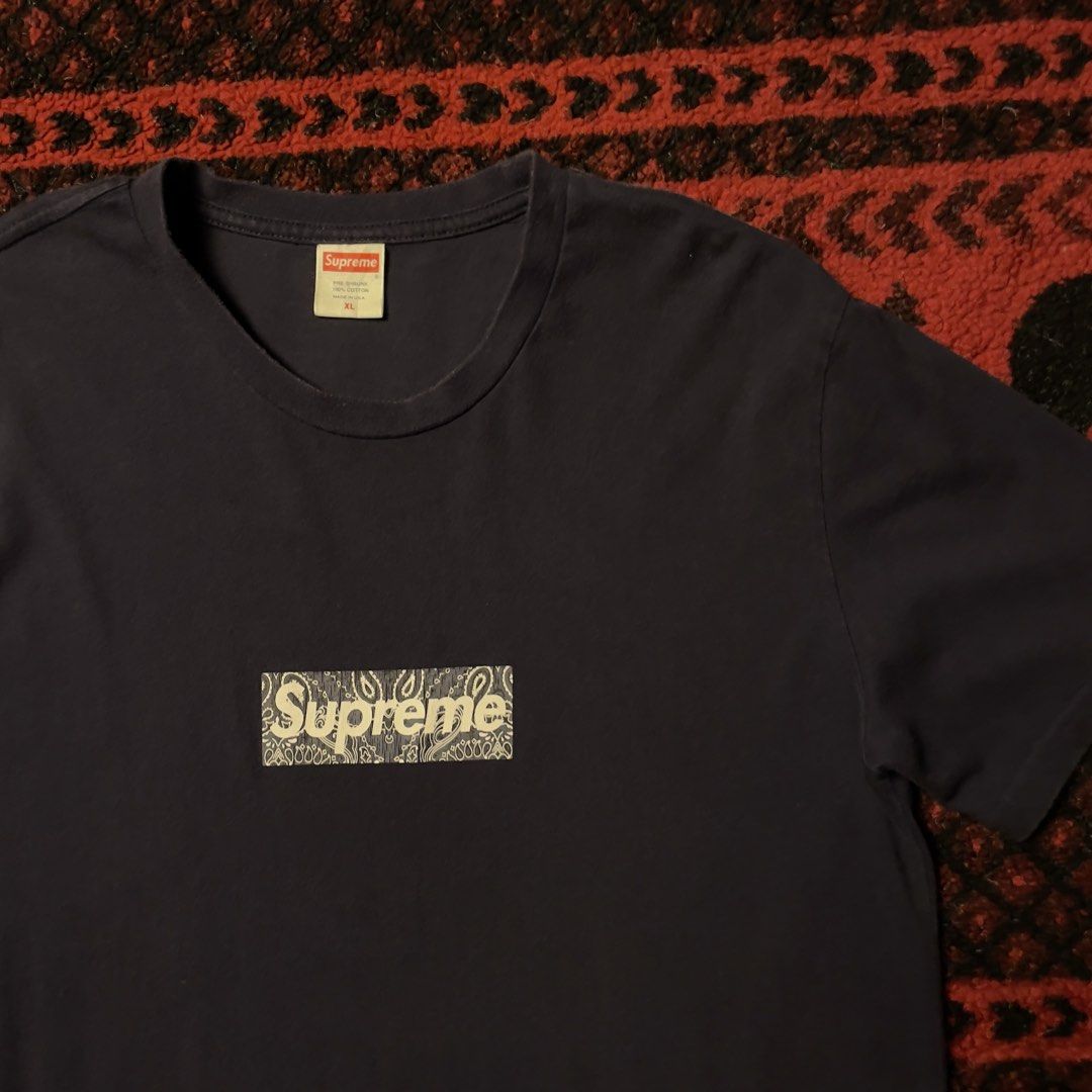 Supreme Bandana Box Logo (Category: Tshirts & Polo Shirts ) located in Caloocan City. Submitted by piecesgarments (Listing ID 1463675890, Image 2). Description: Supreme | Bandana Box Logo (Next photos for detailed pictures and when worn) Size:XL ON TAG Width:21" Length:28" Material Quality:cotton Issue:hairline minimal Condition:Good As New Model:5’7 Price:₱480 📝Reminder: All items are thrifted.Expect the condition of the item is used! Orders ta